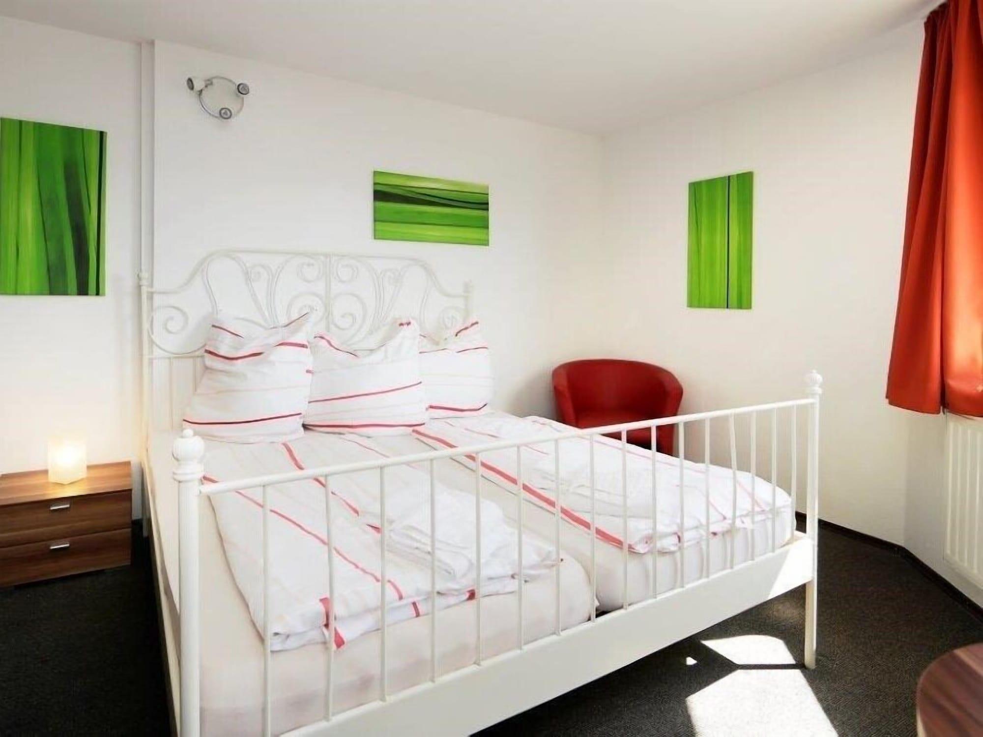 Hotel Goldener Hahn Duisbourg Extérieur photo