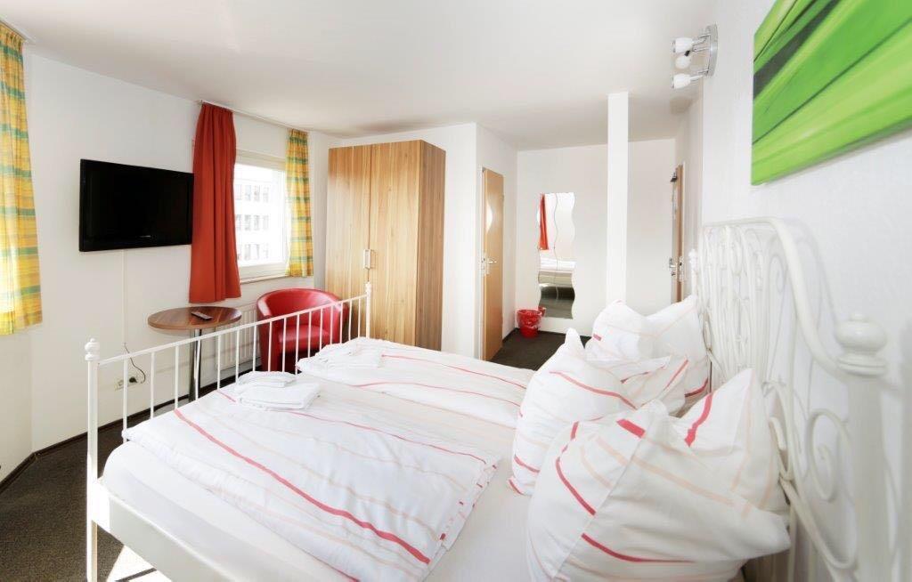 Hotel Goldener Hahn Duisbourg Chambre photo