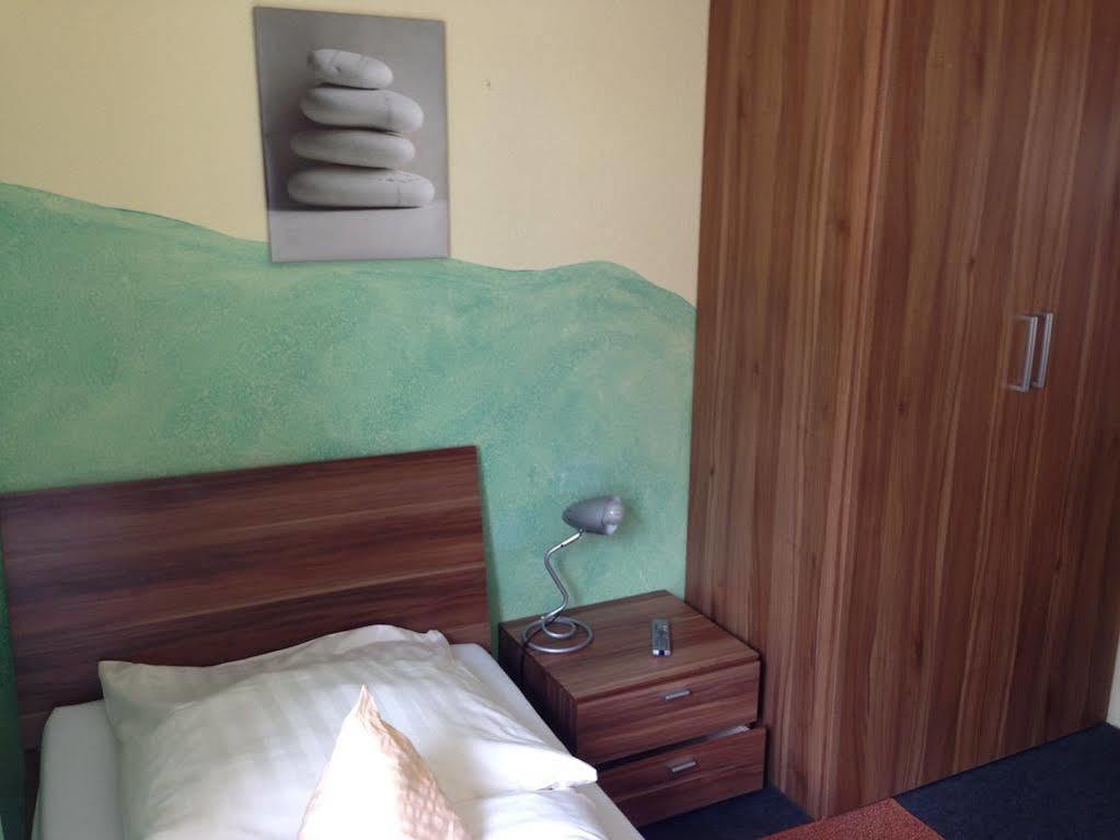 Hotel Goldener Hahn Duisbourg Extérieur photo